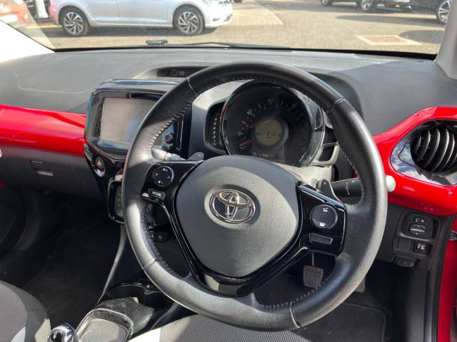 2017 Toyota Aygo 1.0 VVT-i X-Style 5dr x-shift