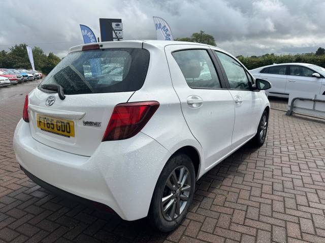2015 Toyota Yaris 1.33 Dual VVT-i Icon Euro 5 5dr Euro 5