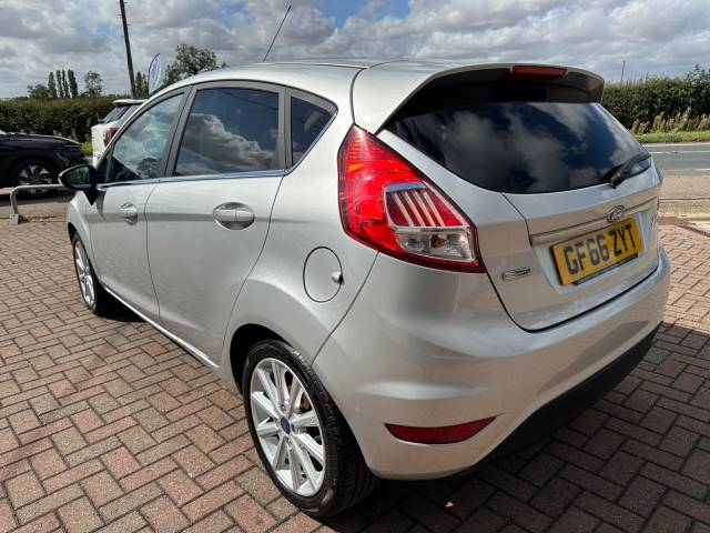 2016 Ford Fiesta 1.0T EcoBoost Titanium Euro 6 (s/s) 5dr