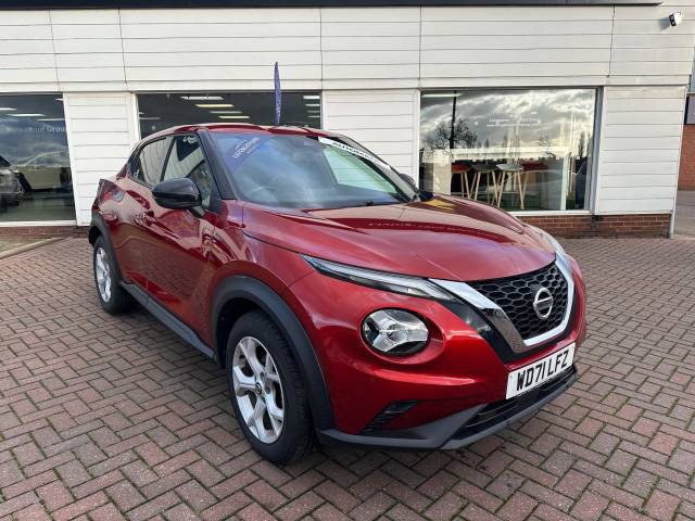 Nissan Juke 1.0 DiG-T 114 N-Connecta 5dr DCT Hatchback Petrol RED