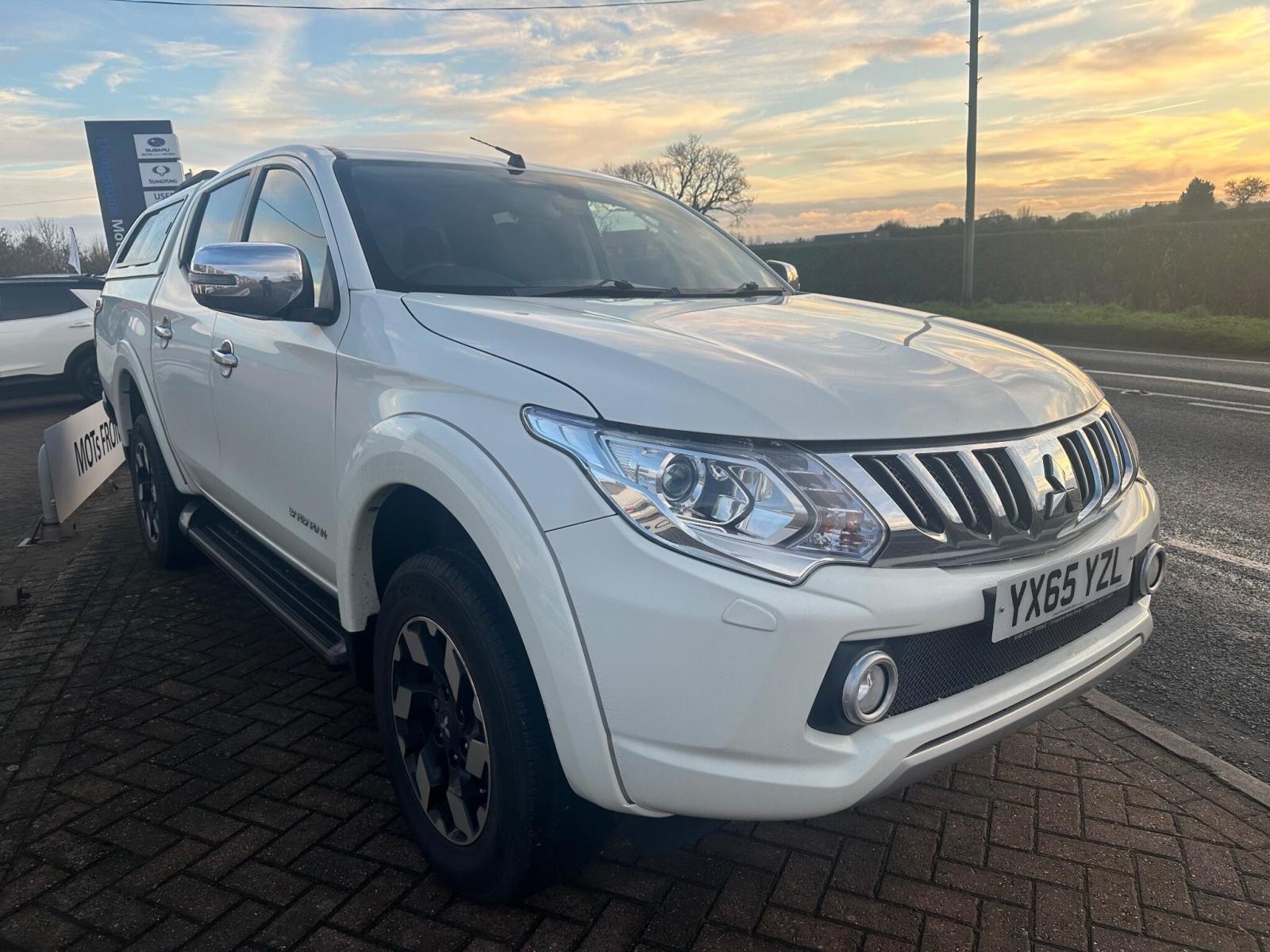 2015 Mitsubishi L200