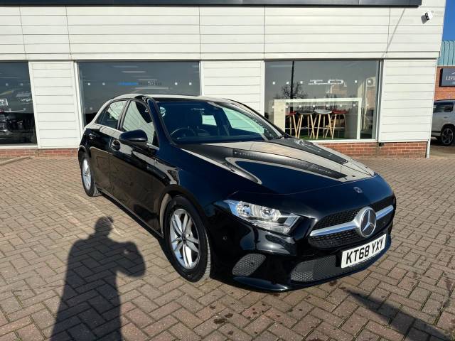 Mercedes-Benz A Class 1.5 A180d SE Executive 5dr Auto Hatchback Diesel BLACK