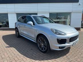 PORSCHE CAYENNE at Livingstone Motor Group Hull