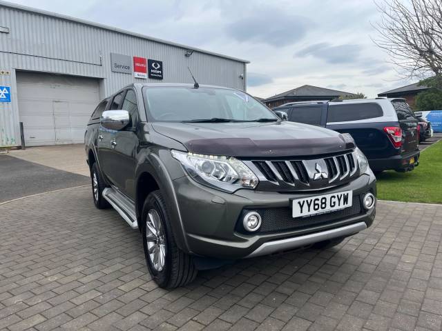 Mitsubishi L200 2.4 Double Cab DI-D 178 Barbarian 4WD Pick Up Diesel GREEN