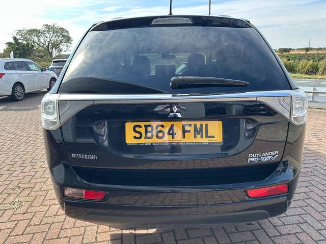 2014 Mitsubishi Outlander 2.0h 12kWh GX4h SUV 5dr Petrol Plug-in Hybrid CVT 4WD Euro 5 (s/s) (200 ps)