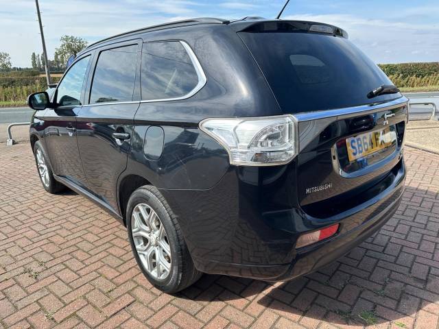 2014 Mitsubishi Outlander 2.0h 12kWh GX4h SUV 5dr Petrol Plug-in Hybrid CVT 4WD Euro 5 (s/s) (200 ps)
